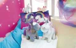 Nici 48630 Einhorn Star Bringer 22cm Stehend Plüsch Magical Dreams 12 Nici 48630 Einhorn Star Bringer 22cm Stehend Plüsch Magical Dreams -Nici 48628 11 48625 48632 48633 48637 Milieu 2048x1306 3
